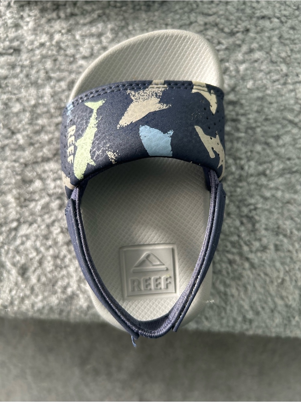 Reef toddler sandals worn one time size 4